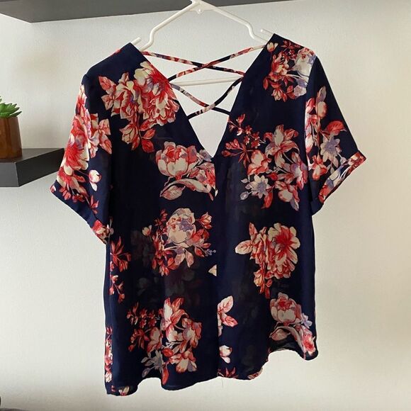 Sandy and Sid Blue and Pink Floral Top Size Large - Picture 2 of 9